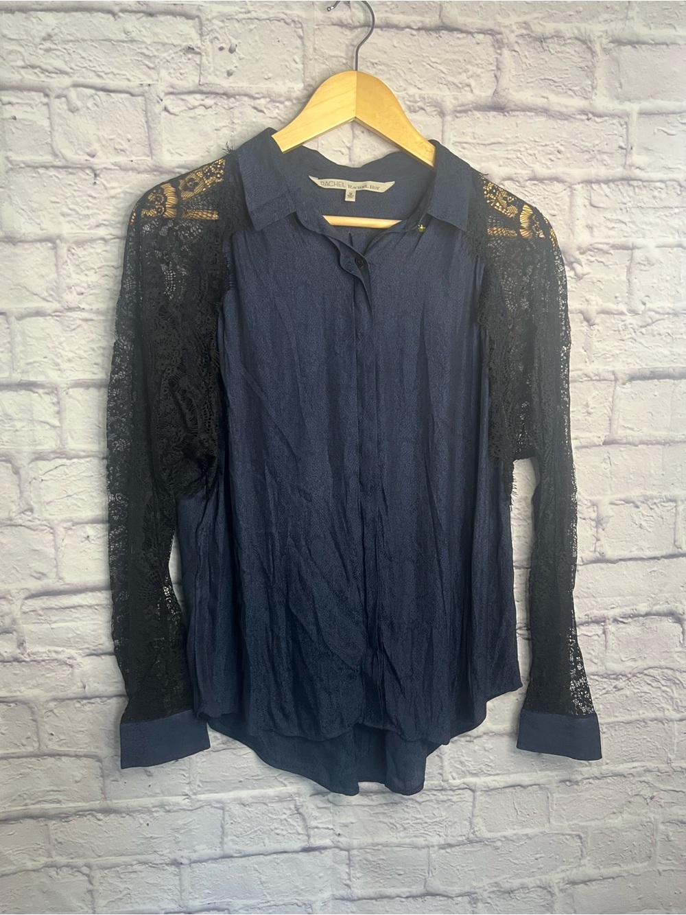 Rachel Rachel Roy Navy Jacquard Lace Sleeve Button Front Blouse – Women’s Medium